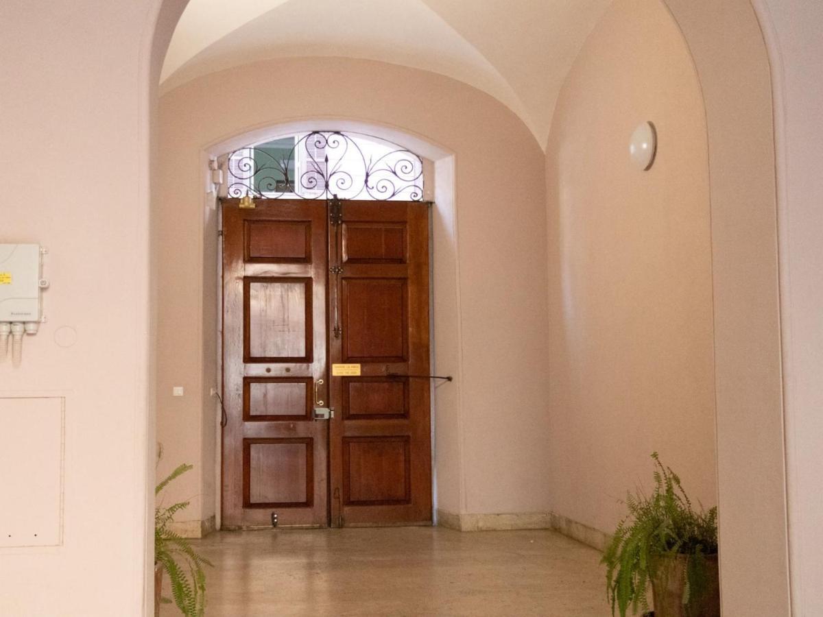 The Best Rent - Spacious Apartment Near Roma Termini Station Exteriör bild