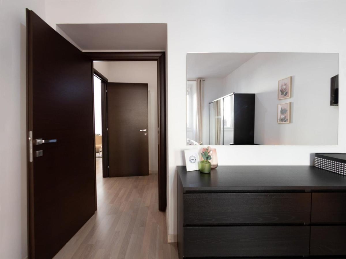 The Best Rent - Spacious Apartment Near Roma Termini Station Exteriör bild