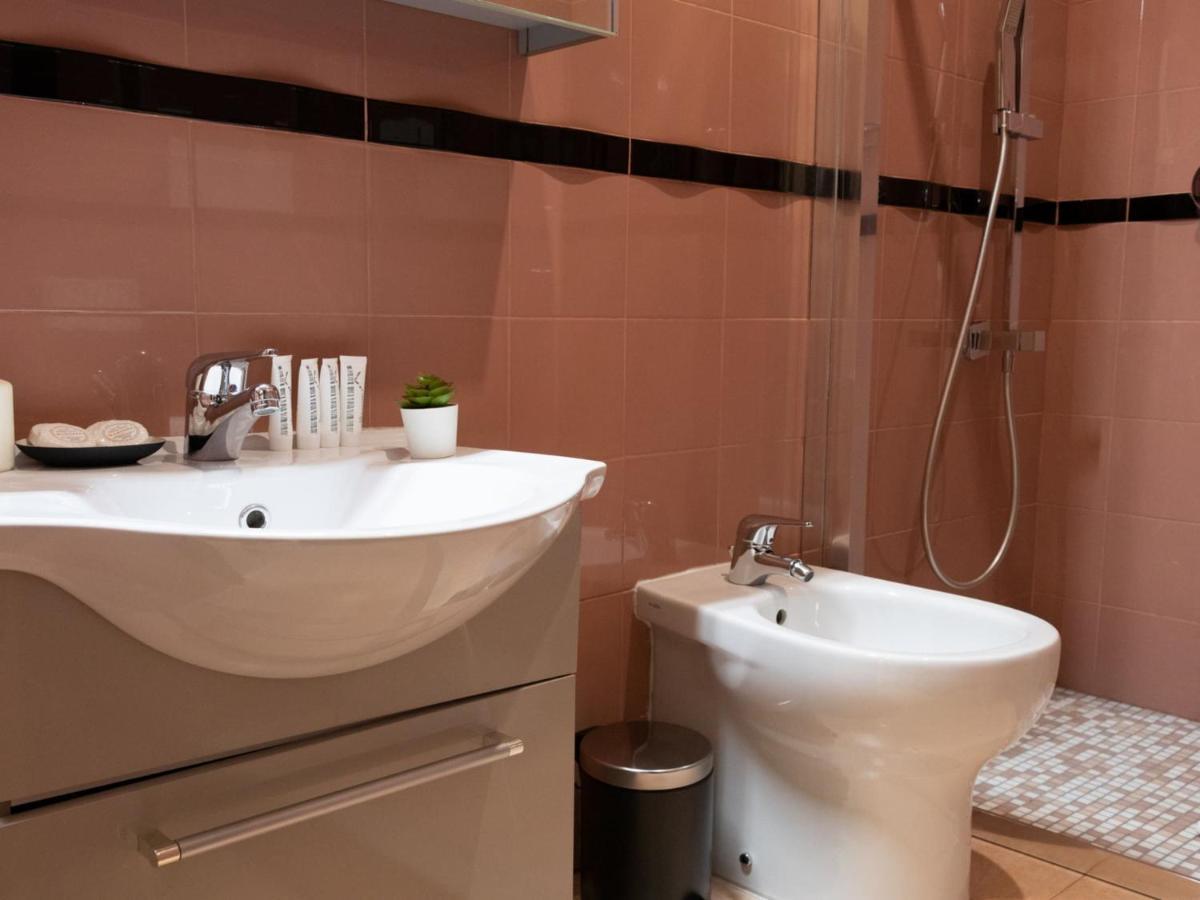 The Best Rent - Spacious Apartment Near Roma Termini Station Exteriör bild